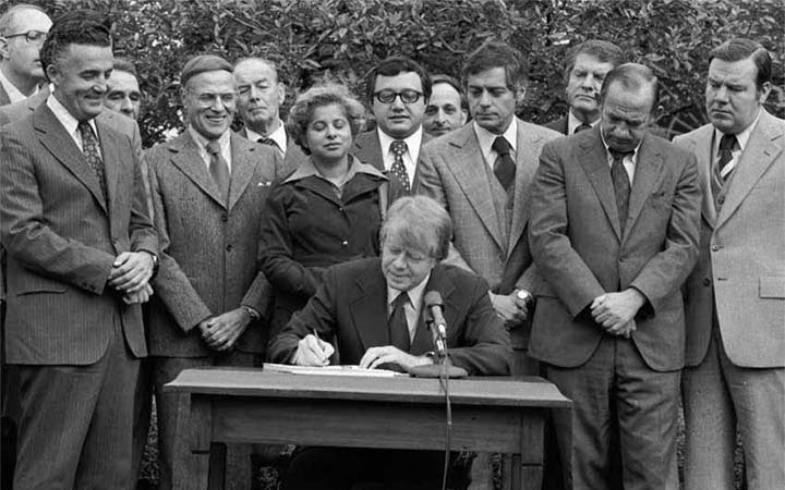 Community Reinvestment Act of 1977 | Federal Reserve History