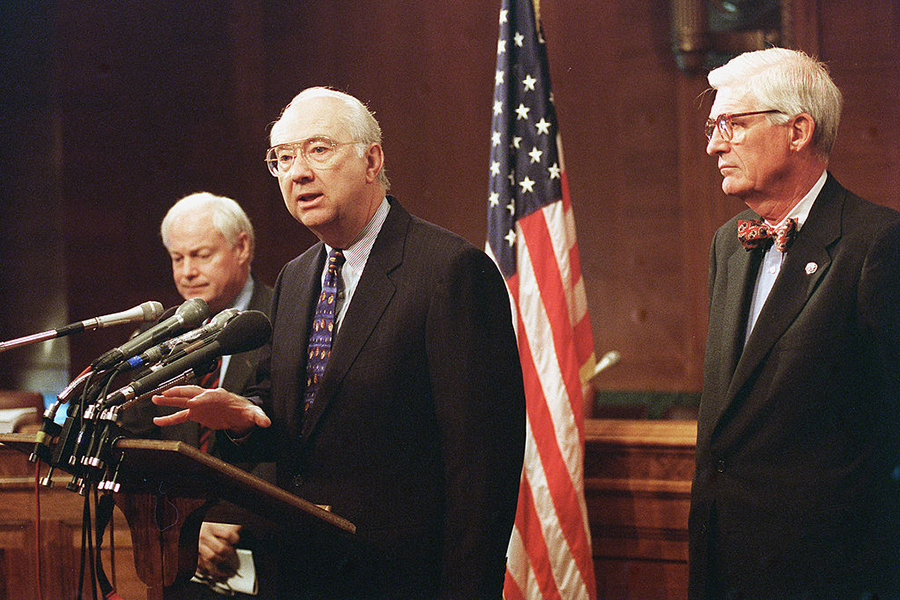 Jim Leach, R-Iowa, Phil Gramm, R-Texas, and Thomas J. Bliley Jr., R-Va., during a press conference on their compromise bill.